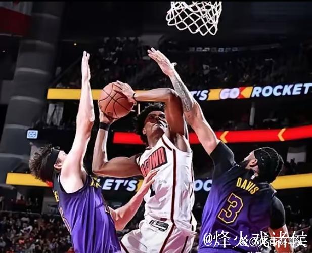 阿门半场手感欠佳，7投2中砍下6分7篮板4助攻